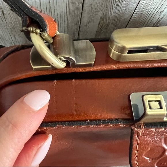 Patricia Nash Leather Crossbody Bag New - Picture 4 of 5